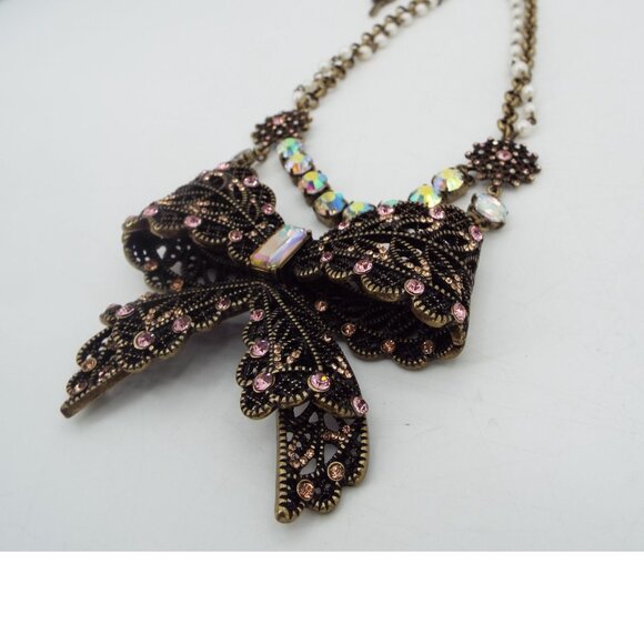Betsey Johnson Large Bow Pink Crystal Rhinestone Faux Pearl Statement Necklace - Picture 6 of 10